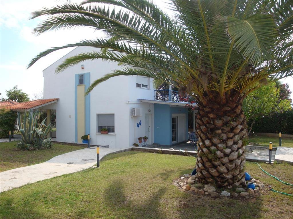 Wonderful House With Private Garden Flogita Exterior foto