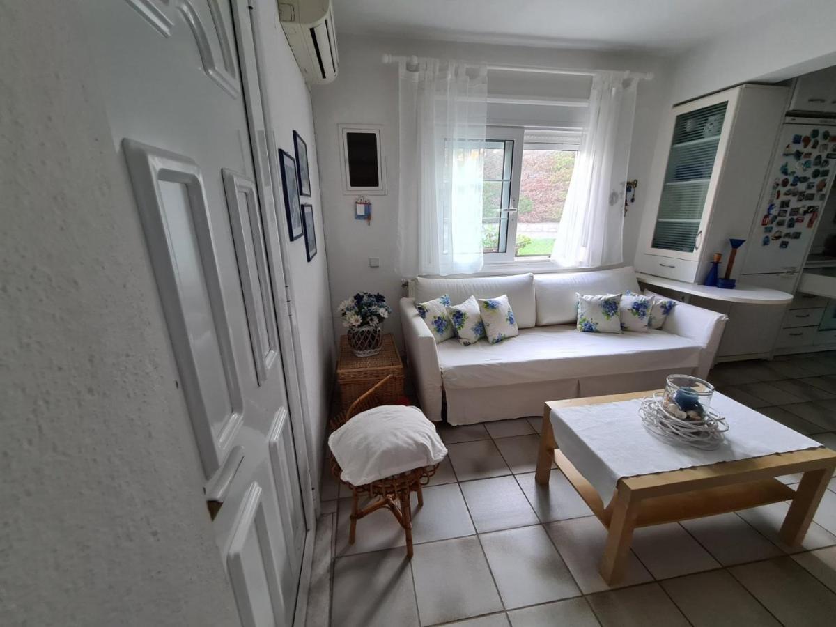 Wonderful House With Private Garden Flogita Exterior foto